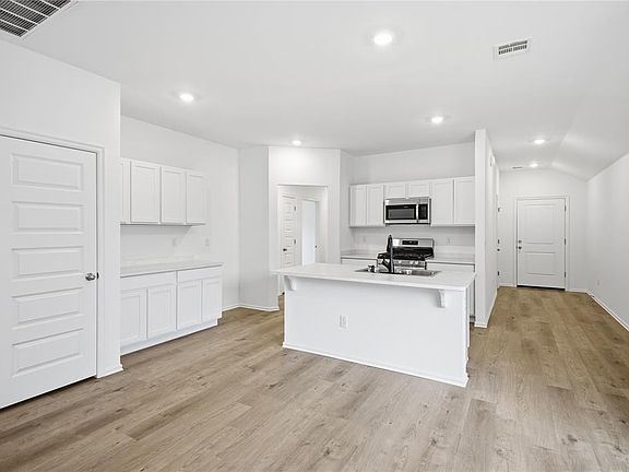 4th image of 10052 Blackjack Rd