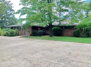 1901 Hickory Hills Rd, Florence, AL 35630