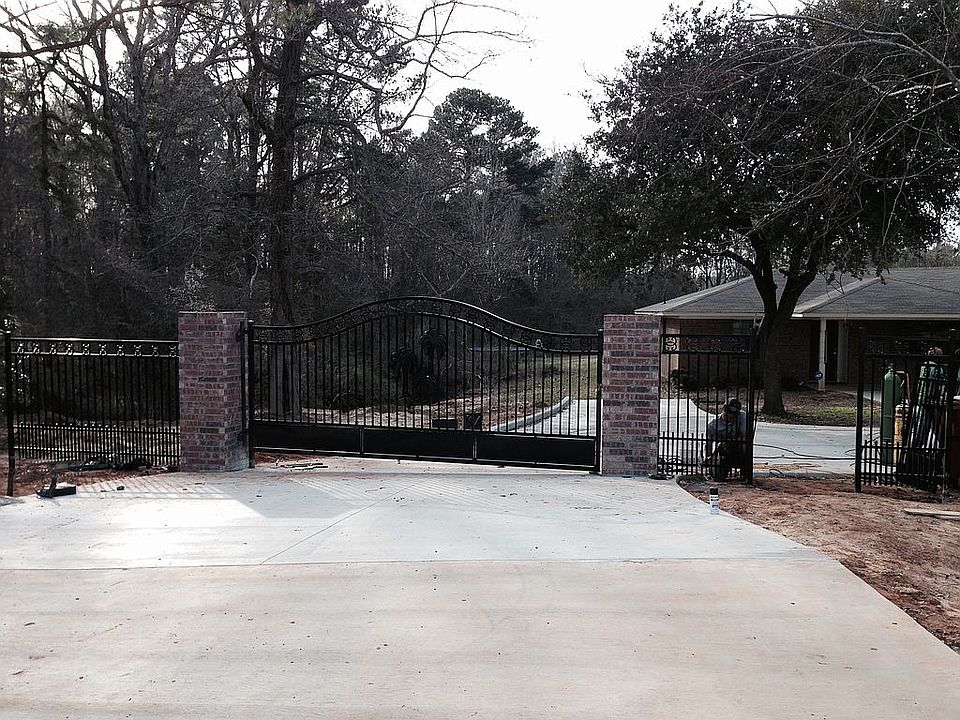 1st image of 118 Lemons Dr