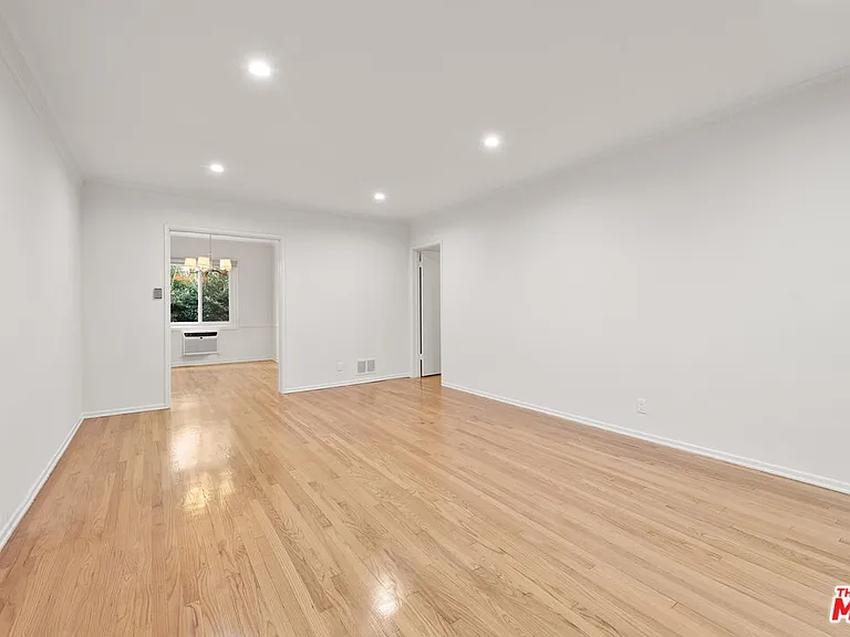 1208 N Crescent Heights Blvd #4 — Photo 3