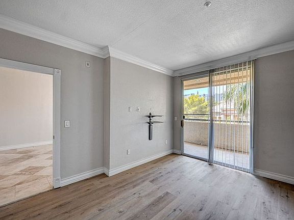5th image of 260 E Flamingo Rd #416-1