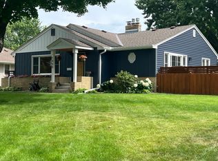 1020 Roma Ave, Roseville, MN 55113