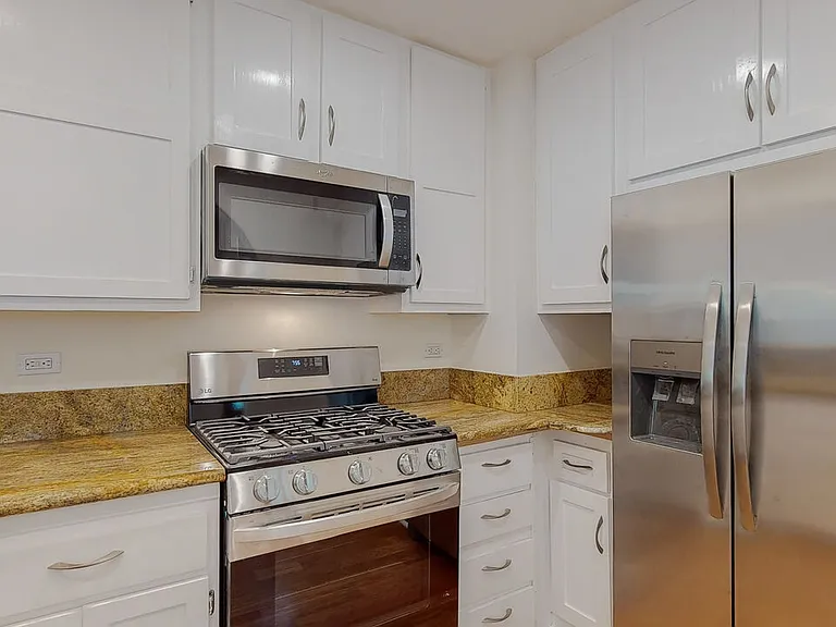 1011 N La Jolla Ave — Photo 9