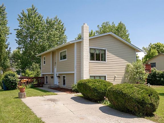 2nd image of 36 Arrowwood Dr