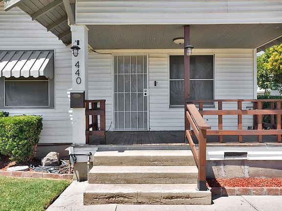 3rd image of 440 W Ivy St