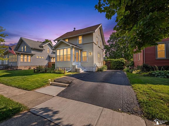 2nd image of 124 Arbor Ave