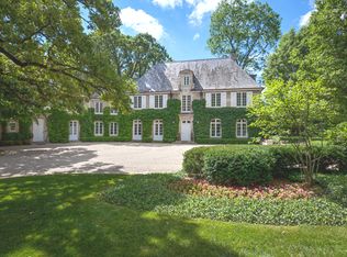 401 N Ahwahnee Rd, Lake Forest, IL 60045