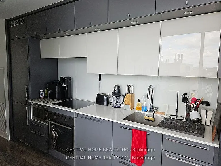 15 Grenville St #2603 — Photo 6