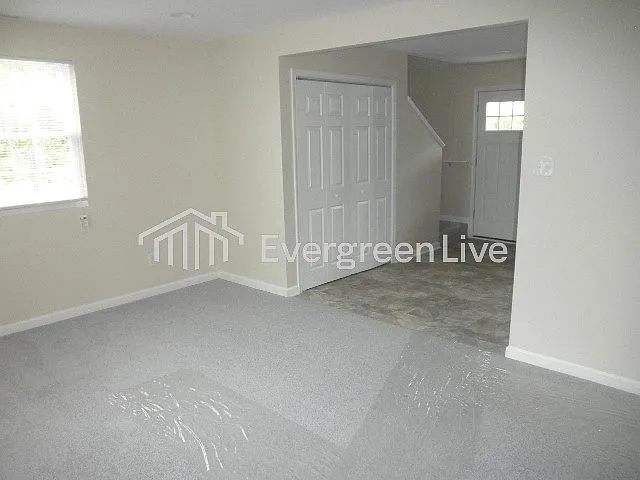 3 bed, 1.5 bath, 1088 sqft, $1,845 — Photo 2