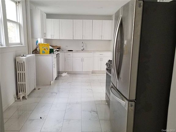 4th image of 28 Coolidge Ave