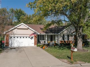 192 Hunters Pointe Dr, Saint Charles, MO