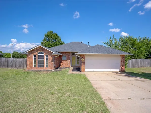 1422 Cherokee Cir, Blanchard, OK 73010