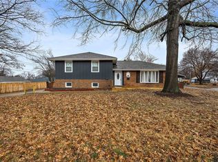 4929 S Norfleet Rd, Independence, MO 64055