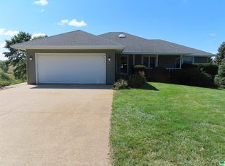 4432 Lost Meadows Rd, Sioux City, IA 51108