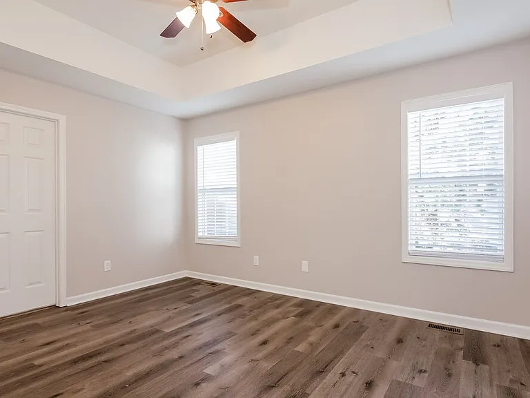 634 Loch Lomond Cir — Photo 8