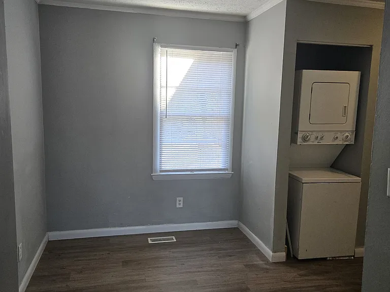 320 Vine St #2 — Photo 15