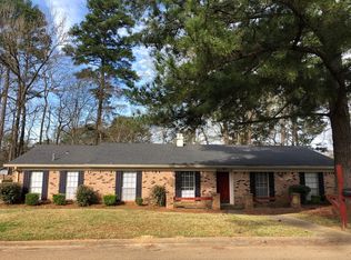 97 Long Meadow Rd, Brandon, MS 39042