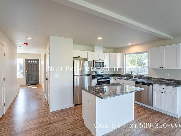 1070 S Grand Dr #B — Photo 71