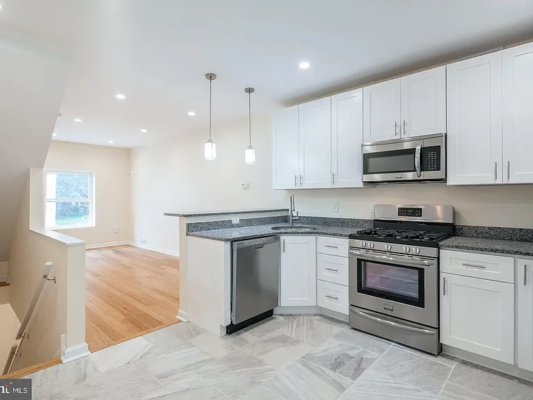 2612 Titan St — Photo 4