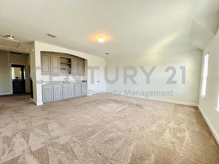 5644 Salt Springs Dr — Photo 9