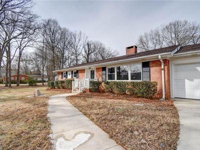 1825 Shamrock Dr, Burlington, NC, 27215
