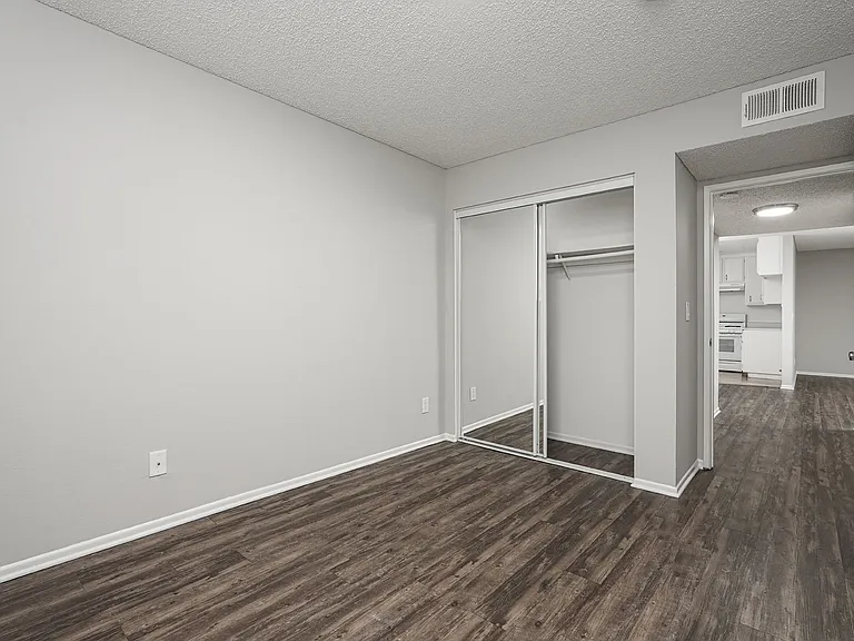 321 N Cedar St — Photo 17
