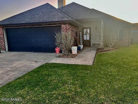 2nd image of 104 Cebby Ln