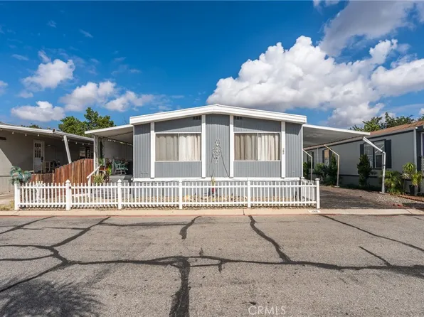 3883 Buchanan St, Riverside, CA 92503