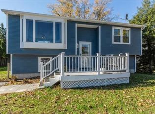 85 Nausauket Rd, Warwick, RI 02886