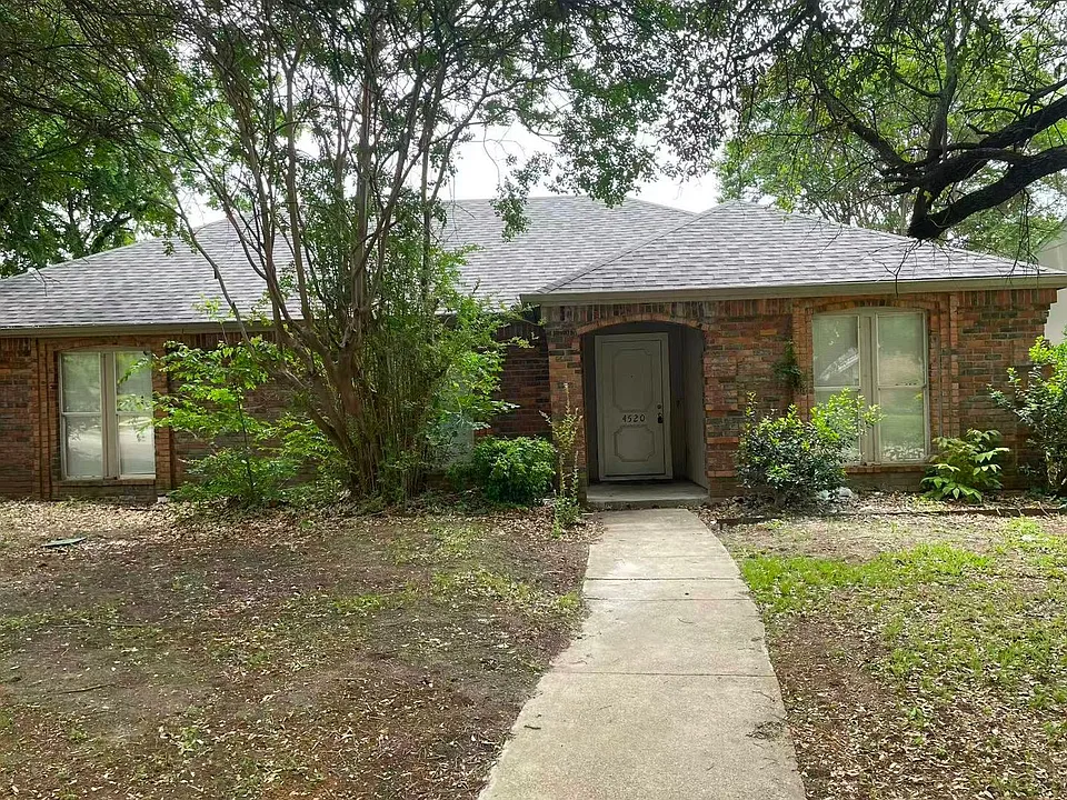 4520 Louisville Dr