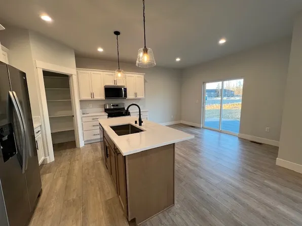 1765 N Lana Cir, Wasilla, AK