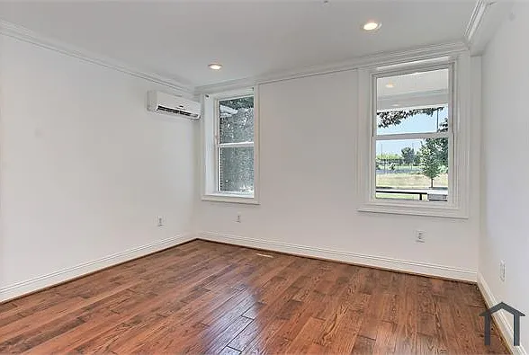 1822 C St NE #1 — Photo 27