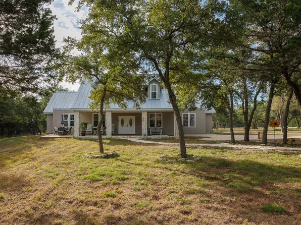 1068 Cielo Springs Dr, Blanco, TX 78606