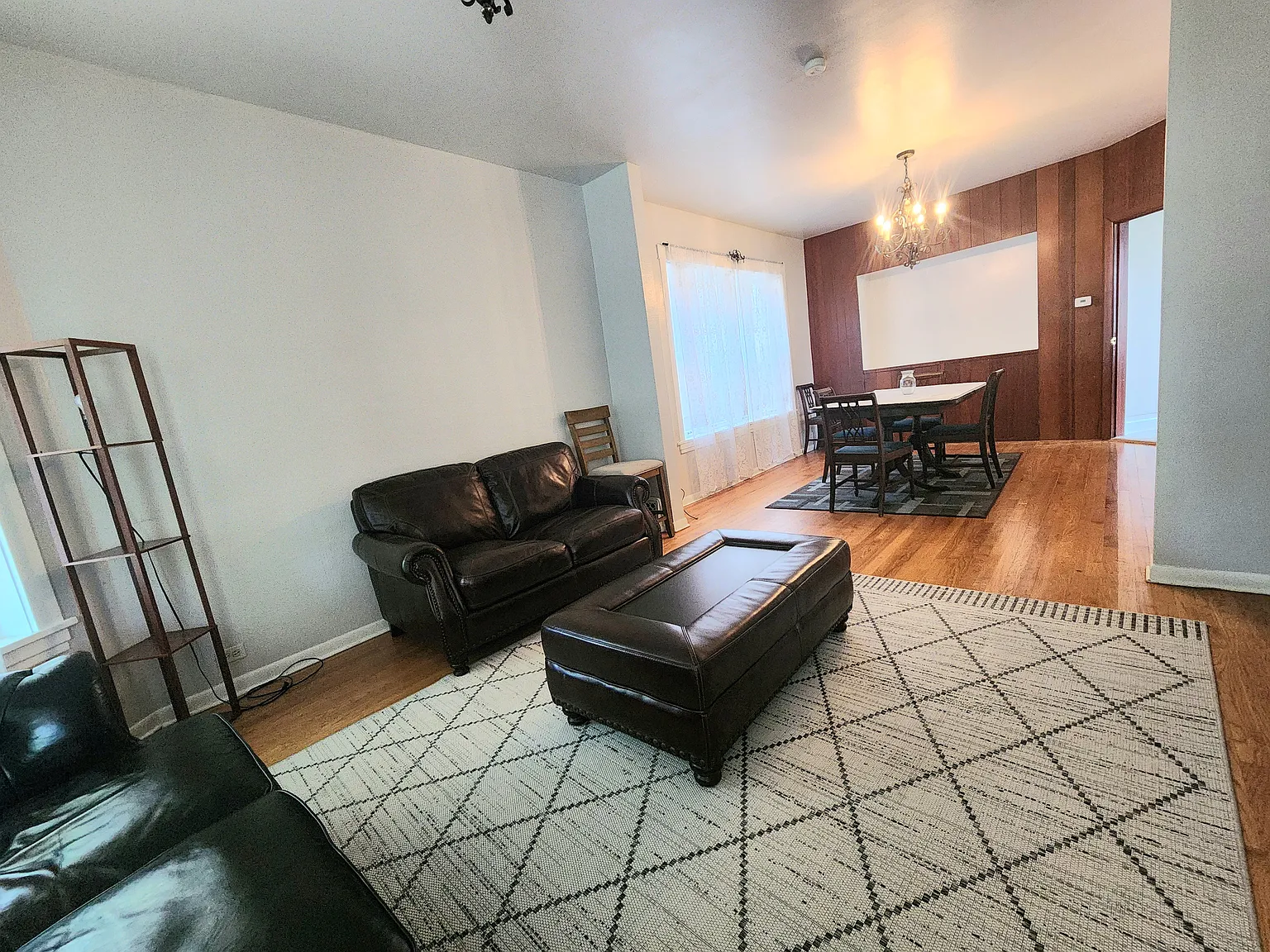 2 bed, 1400 sqft, $2,000 — Photo 2