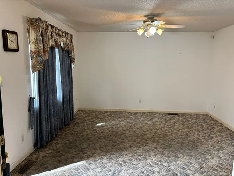 2818 S Villa Dr — Photo 3