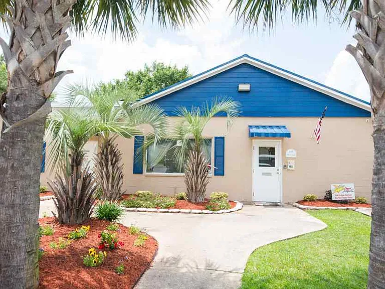 Palmetto Palms — Photo 3