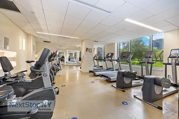 Rented by NextStopNY | media 35