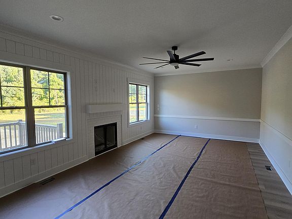 5th image of 330 Freedom Ridge Dr