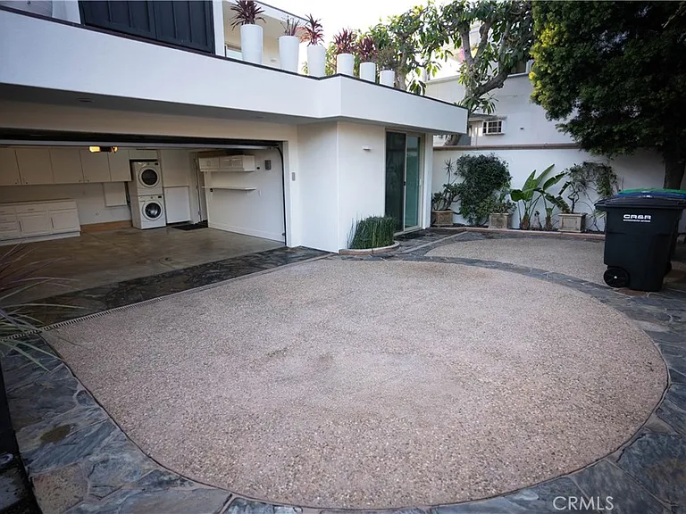 558 Cliff Dr — Photo 25
