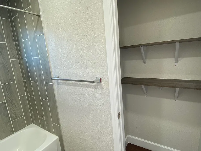 1814 Ceralvo St — Photo 7