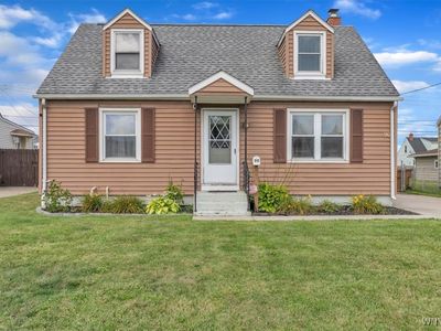 90 Aris Ave, Cheektowaga, NY, 14206