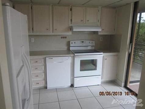 3rd image of 665 NE 195th St APT 328
