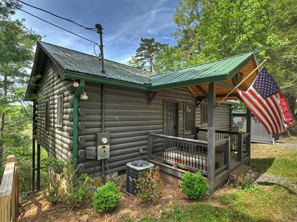 89 N Whitepath Cir, Ellijay, GA 30540