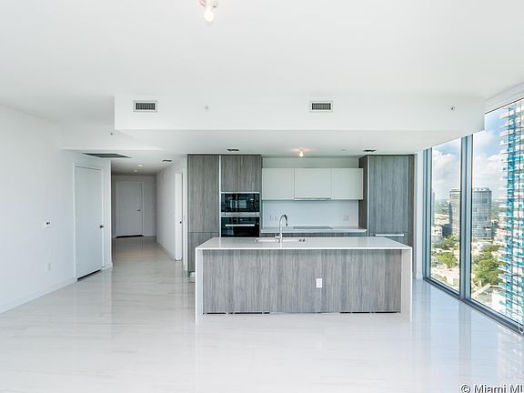 5th image of 2900 NE 7th Ave Unit 2902