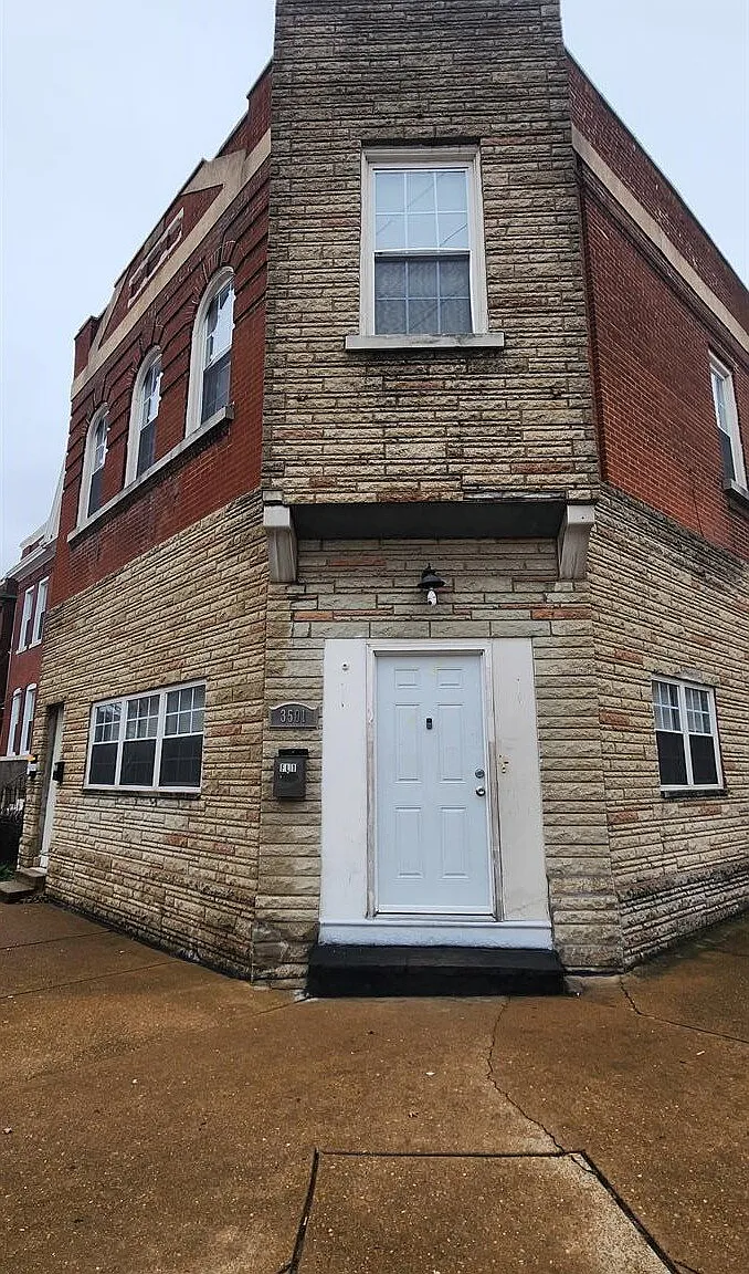 1 bed, 1.0 bath, $850 — Photo 2