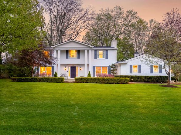 20248 Woodhill Dr, Northville, MI 48167