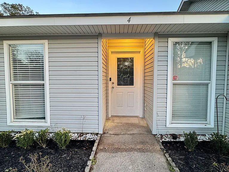 14267 Woodlands Dr #4 — Photo 1