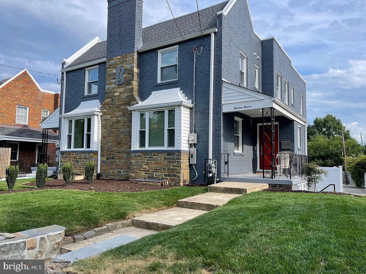 3 bed, 3.5 bath, 2650 sqft, $4,200 — Photo 1