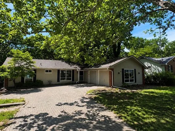 6512 NW Quail Run Dr, Kansas City, MO 64152