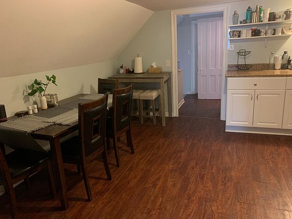 3rd image of 273 Hillsdale Ave